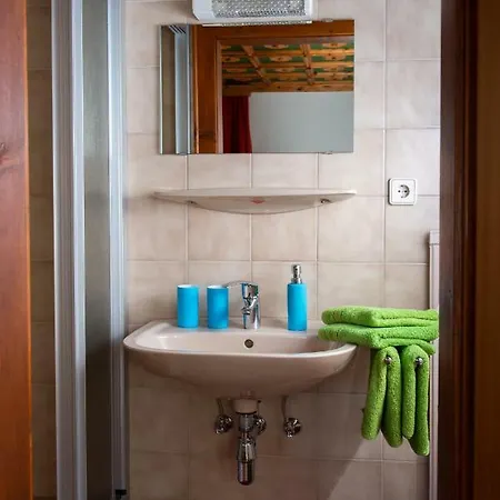 Hansbauer Appartments Апартаменты Гмюнд